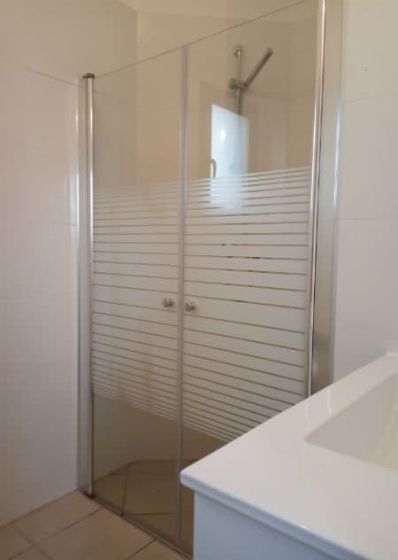 מקלחון חזית פסים סטנדרט