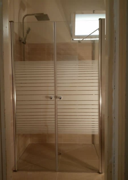 מקלחון פינתי ST