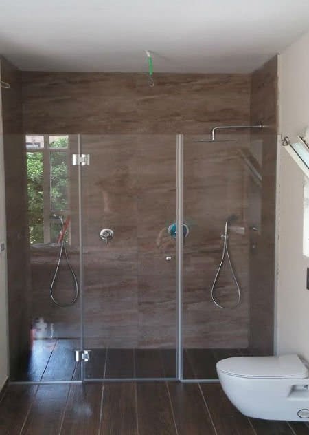 מקלחון חזית פריז